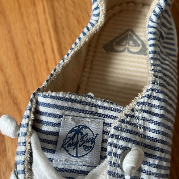ROXY Blue and White Striped Sneaker - Picture 4 of 10